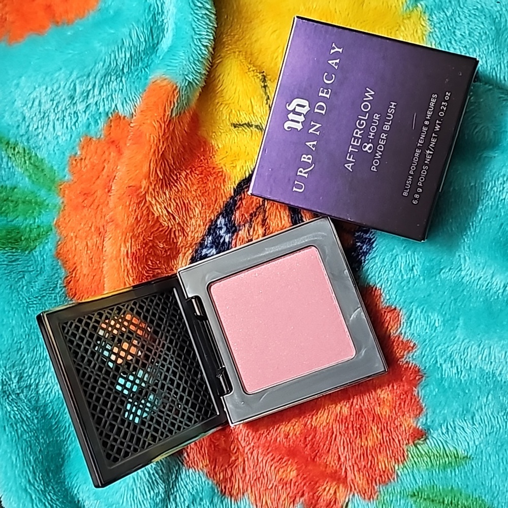Urban decay afterglow blush Score